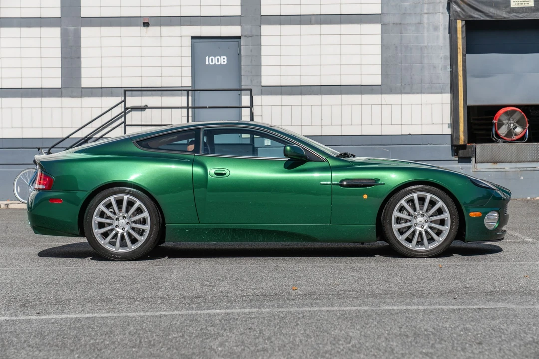 2002 Aston Martin Vanquish 1st Gen - Image 6 of 31