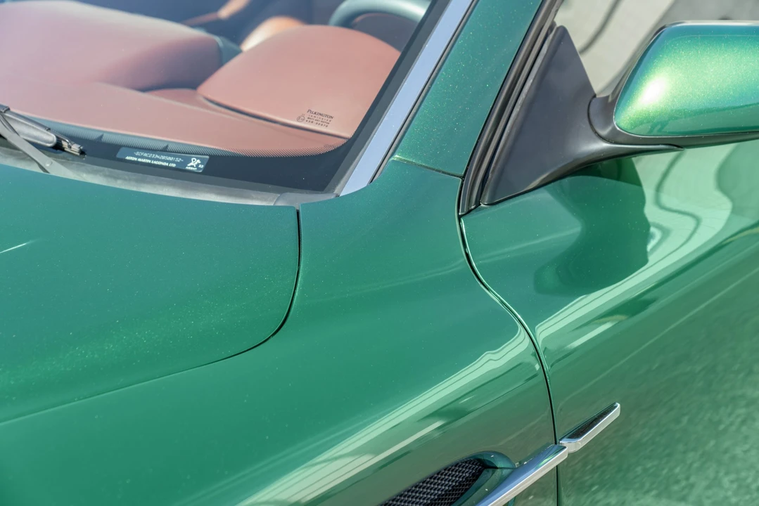 2002 Aston Martin Vanquish 1st Gen - Image 22 of 31