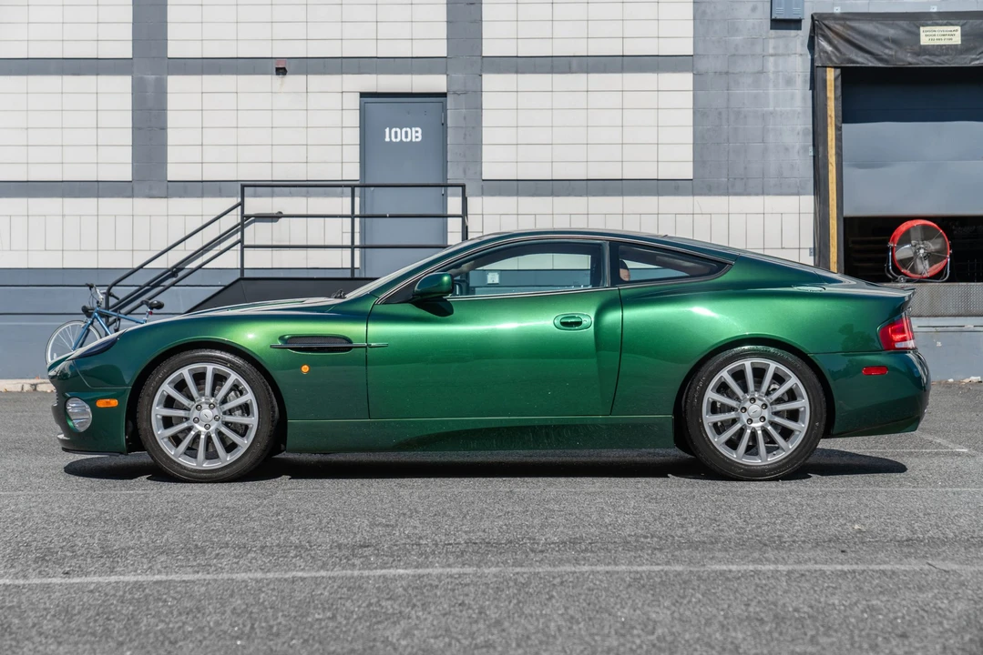 2002 Aston Martin Vanquish 1st Gen - Image 2 of 31