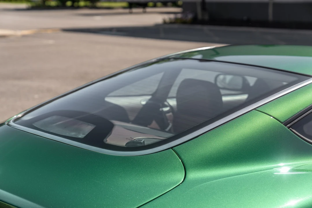 2002 Aston Martin Vanquish 1st Gen - Image 30 of 31