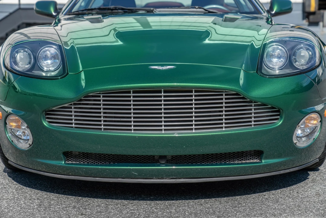 2002 Aston Martin Vanquish 1st Gen - Image 9 of 31