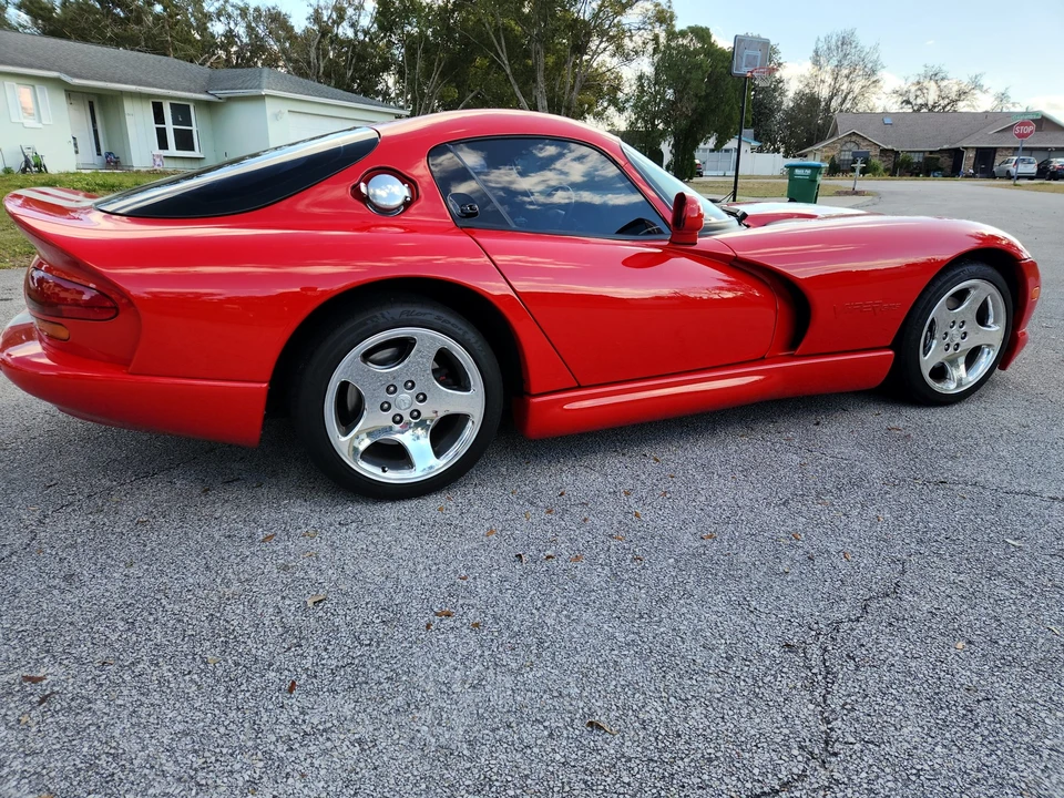 2002 Dodge Viper GTS 2nd Gen - Image 11 of 31