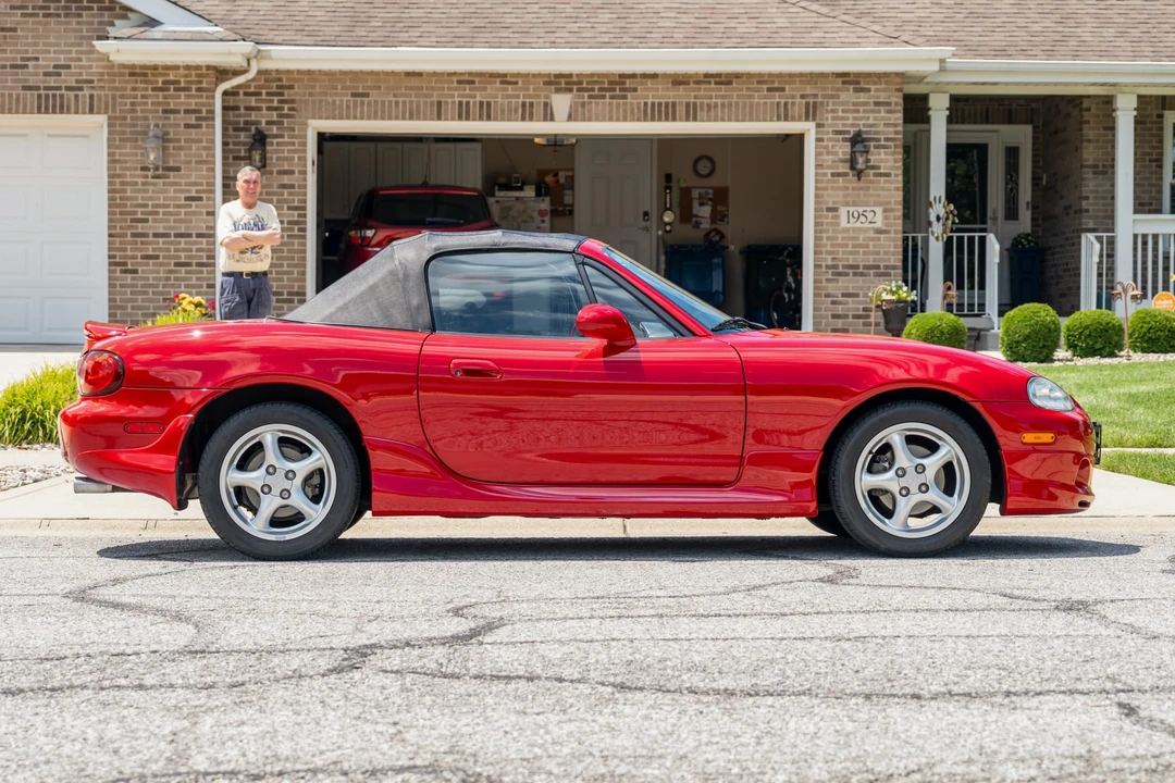 2002 Mazda NB MX-5 Miata - Image 7 of 31