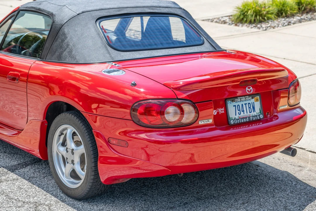 2002 Mazda NB MX-5 Miata - Image 24 of 31