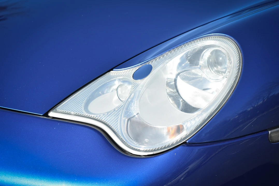 2002 Porsche 996 Carrera - Image 13 of 31