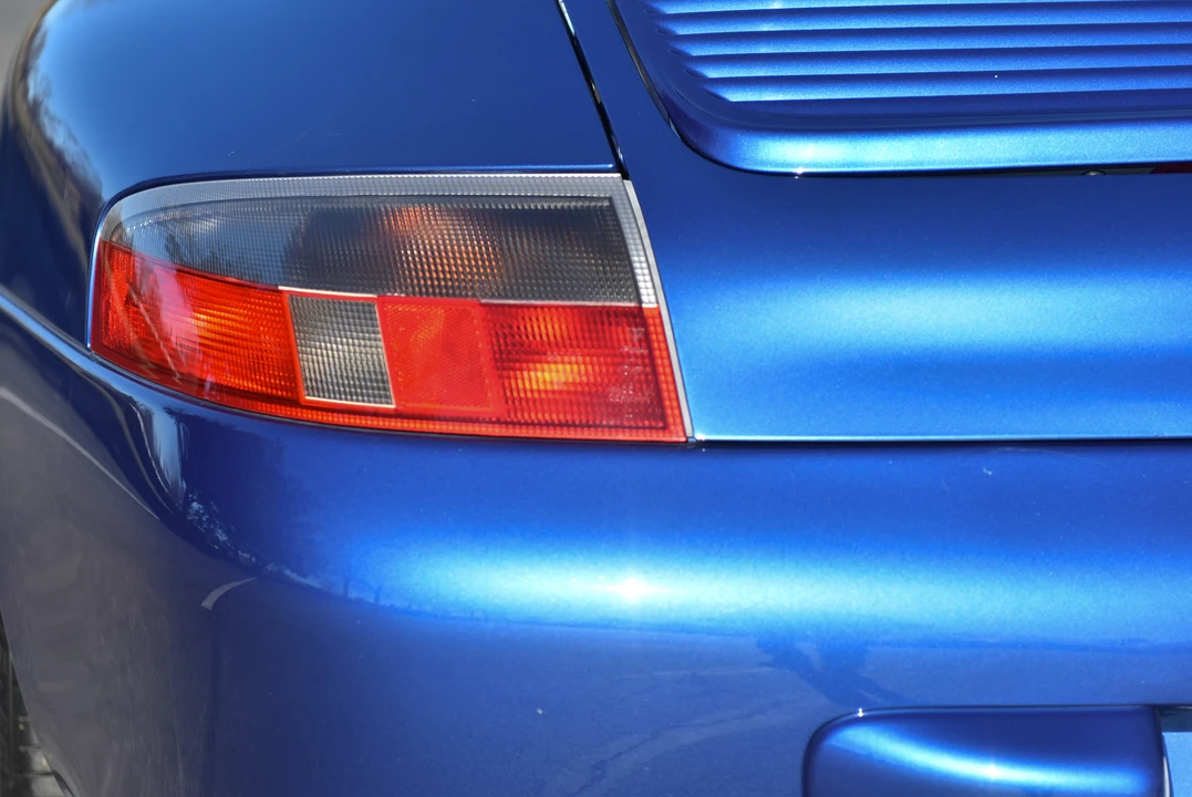 2002 Porsche 996 Carrera - Image 29 of 31