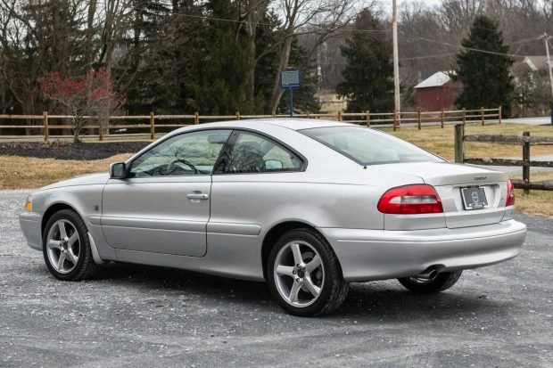 2002 Volvo C70 1st Gen - Image 2 of 7