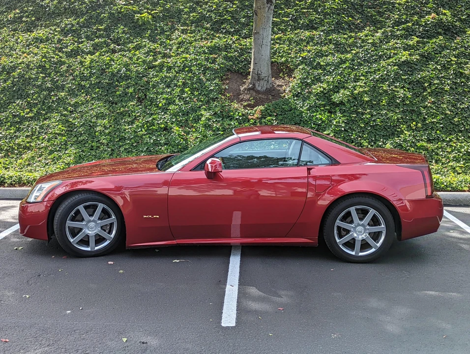 2004 Cadillac XLR - Image 4 of 31