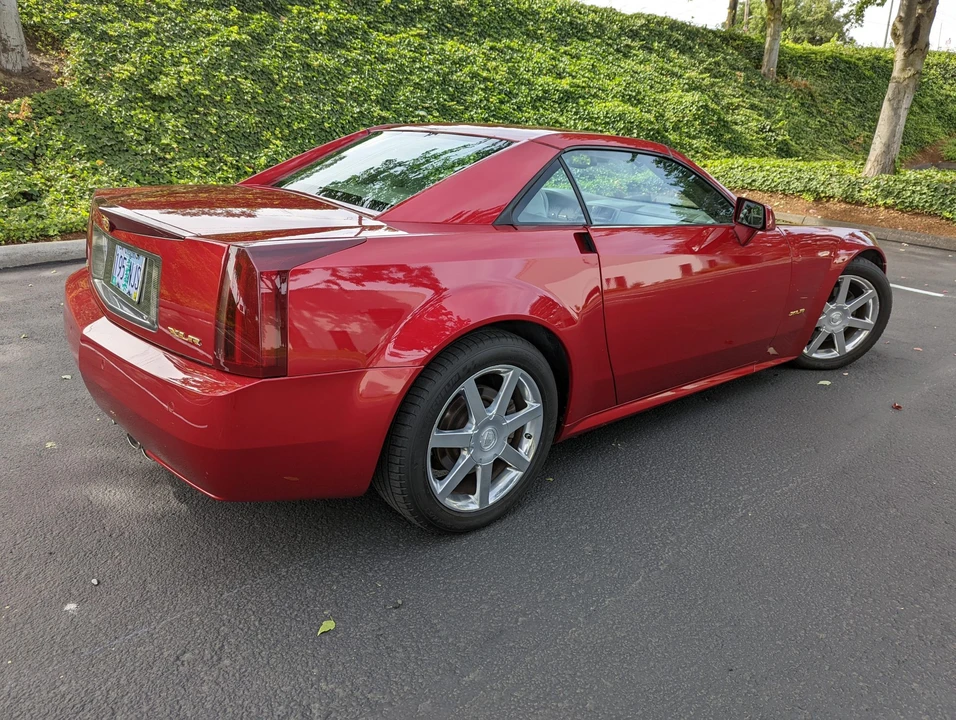 2004 Cadillac XLR - Image 9 of 31