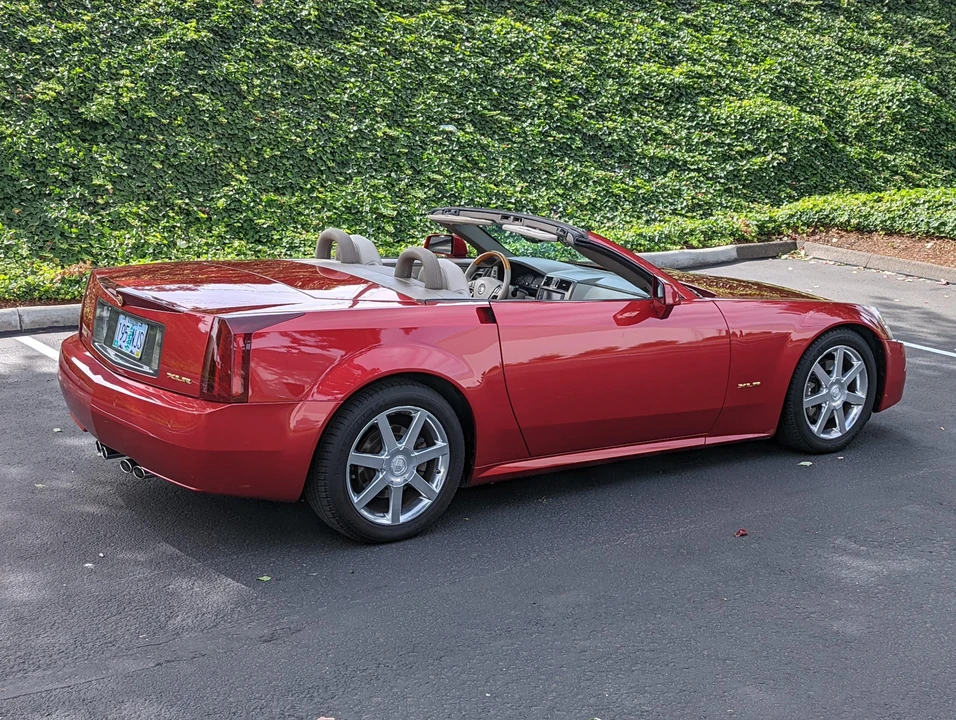 2004 Cadillac XLR - Image 19 of 31