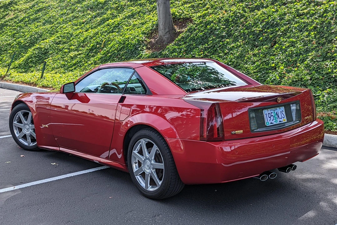 2004 Cadillac XLR - Image 5 of 31