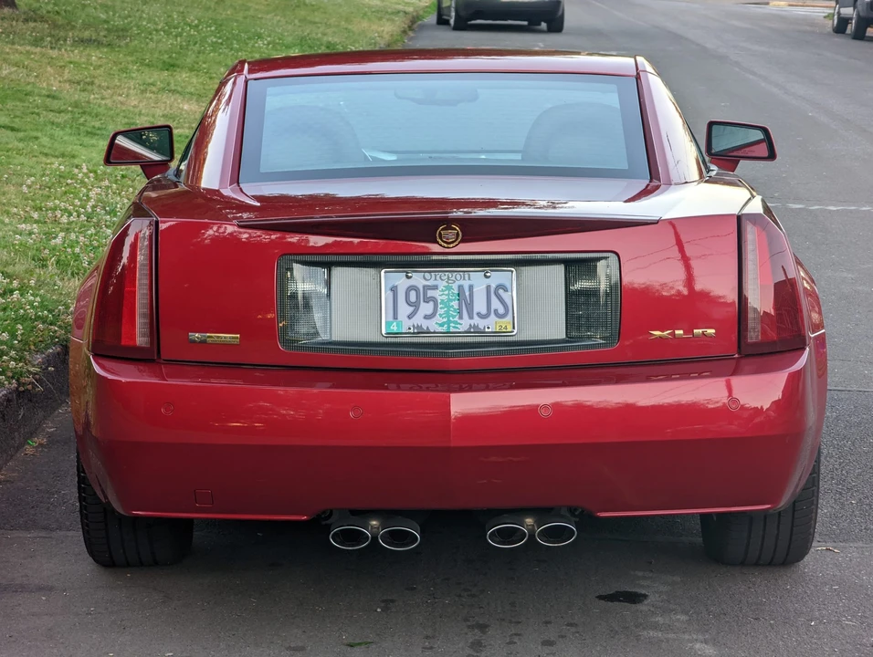 2004 Cadillac XLR - Image 8 of 31
