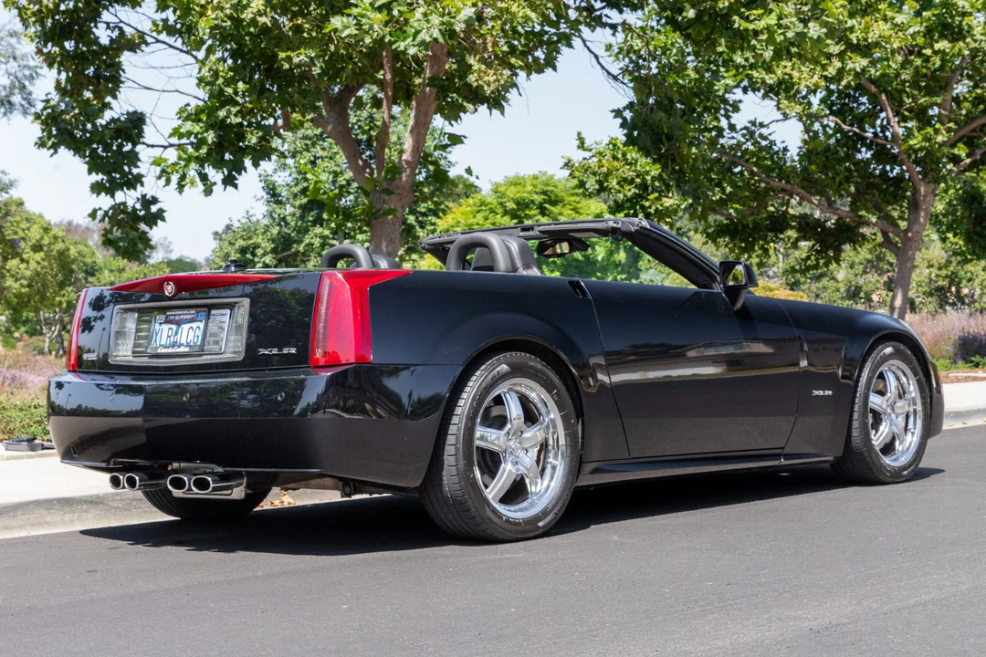 2004 Cadillac XLR - Image 6 of 31