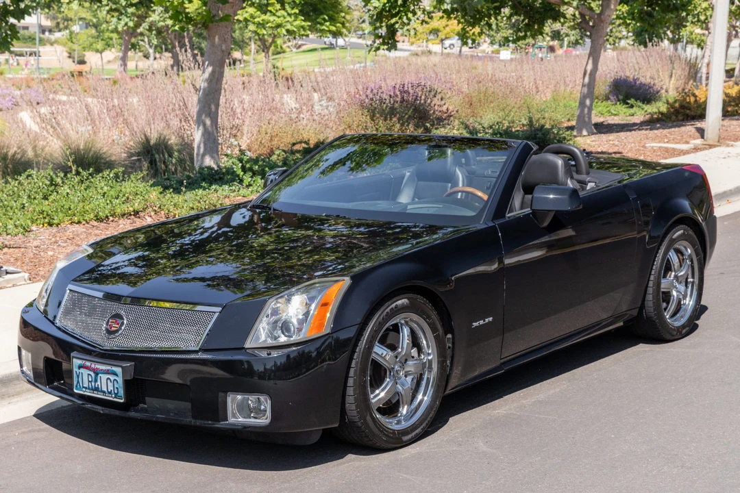 2004 Cadillac XLR - Image 2 of 31