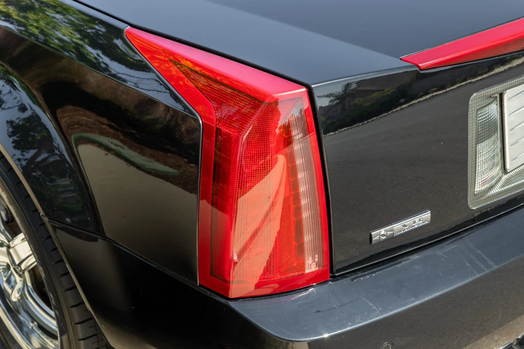 2004 Cadillac XLR - Image 24 of 31
