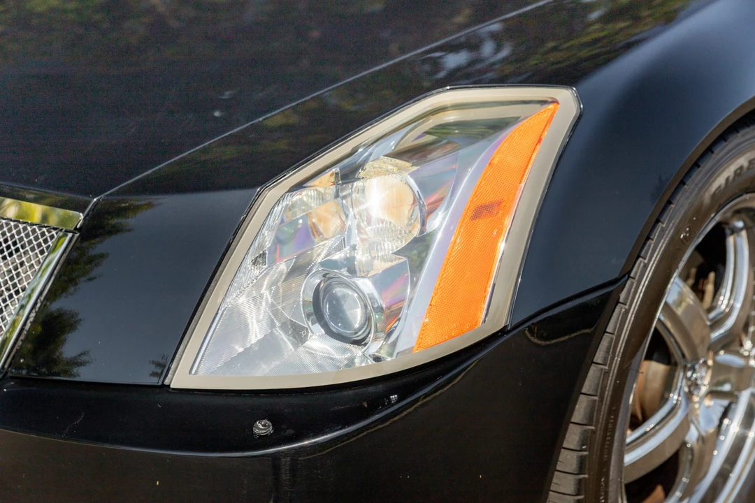 2004 Cadillac XLR - Image 21 of 31