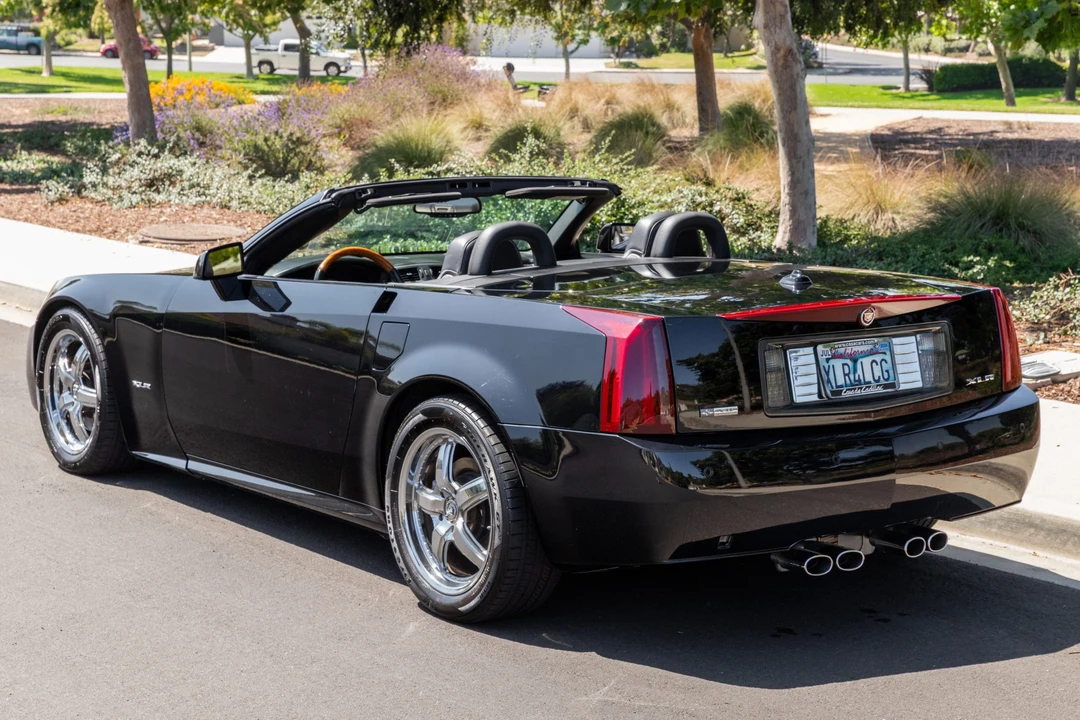 2004 Cadillac XLR - Image 8 of 31