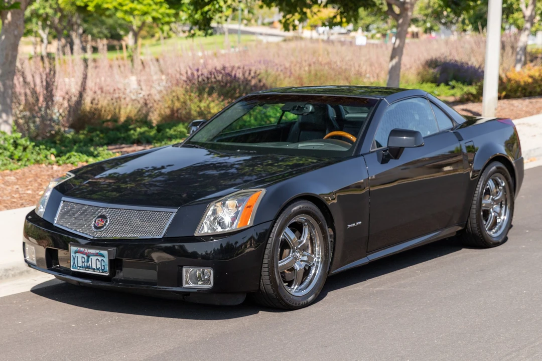 2004 Cadillac XLR - Image 10 of 31