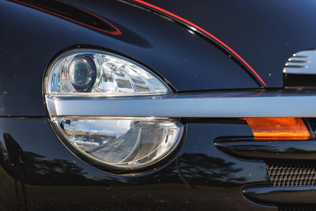 2004 Chevrolet SSR - Image 16 of 31