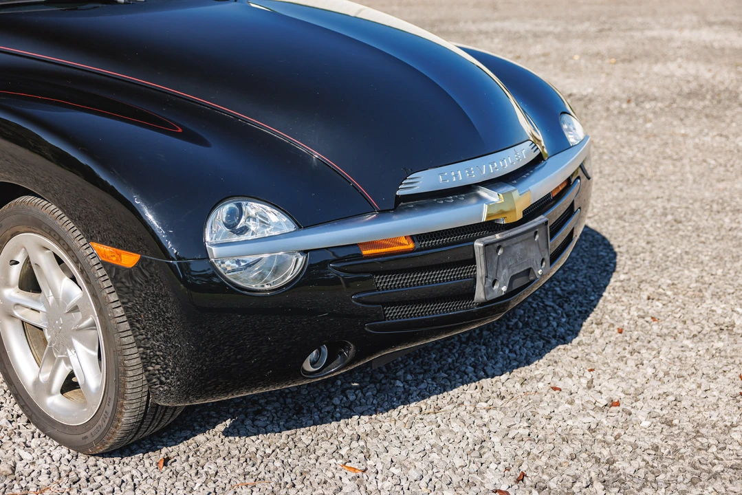 2004 Chevrolet SSR - Image 15 of 31