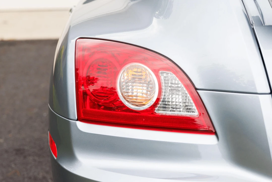 2004 Chrysler Crossfire - Image 26 of 31