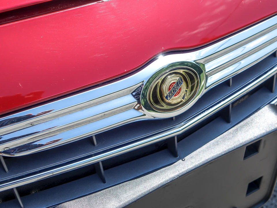 2004 Chrysler Sebring - Image 25 of 31