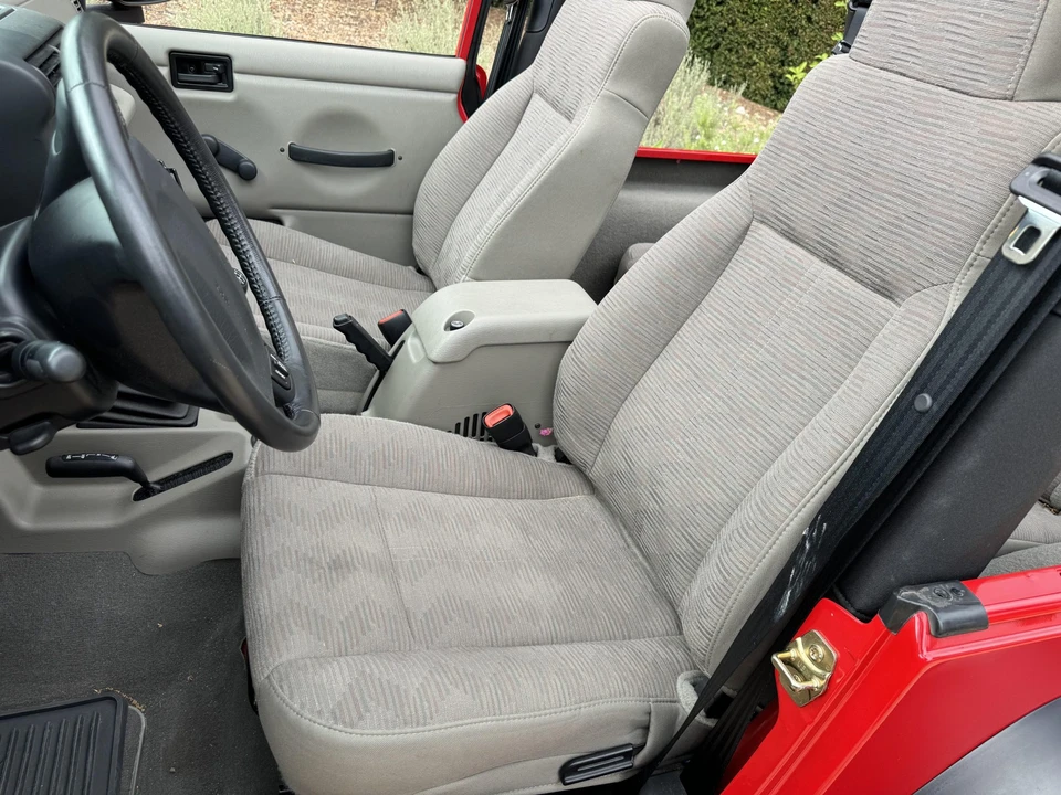 2004 Jeep TJ Wrangler - Image 21 of 31