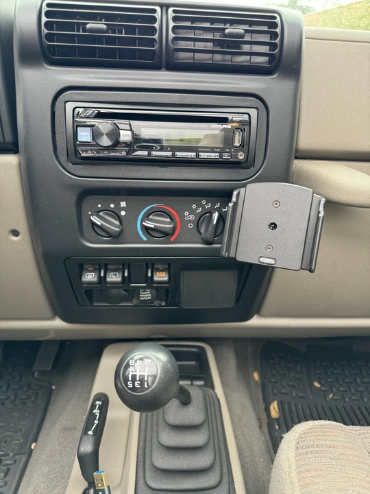 2004 Jeep TJ Wrangler - Image 27 of 31