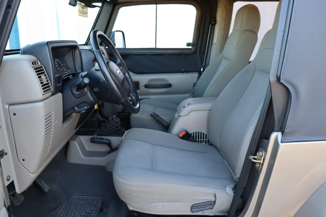 2004 Jeep TJ Wrangler - Image 26 of 31