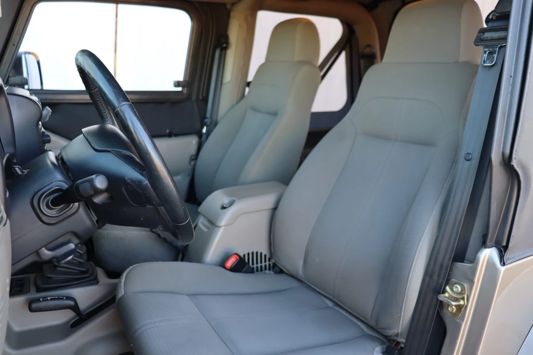 2004 Jeep TJ Wrangler - Image 25 of 31