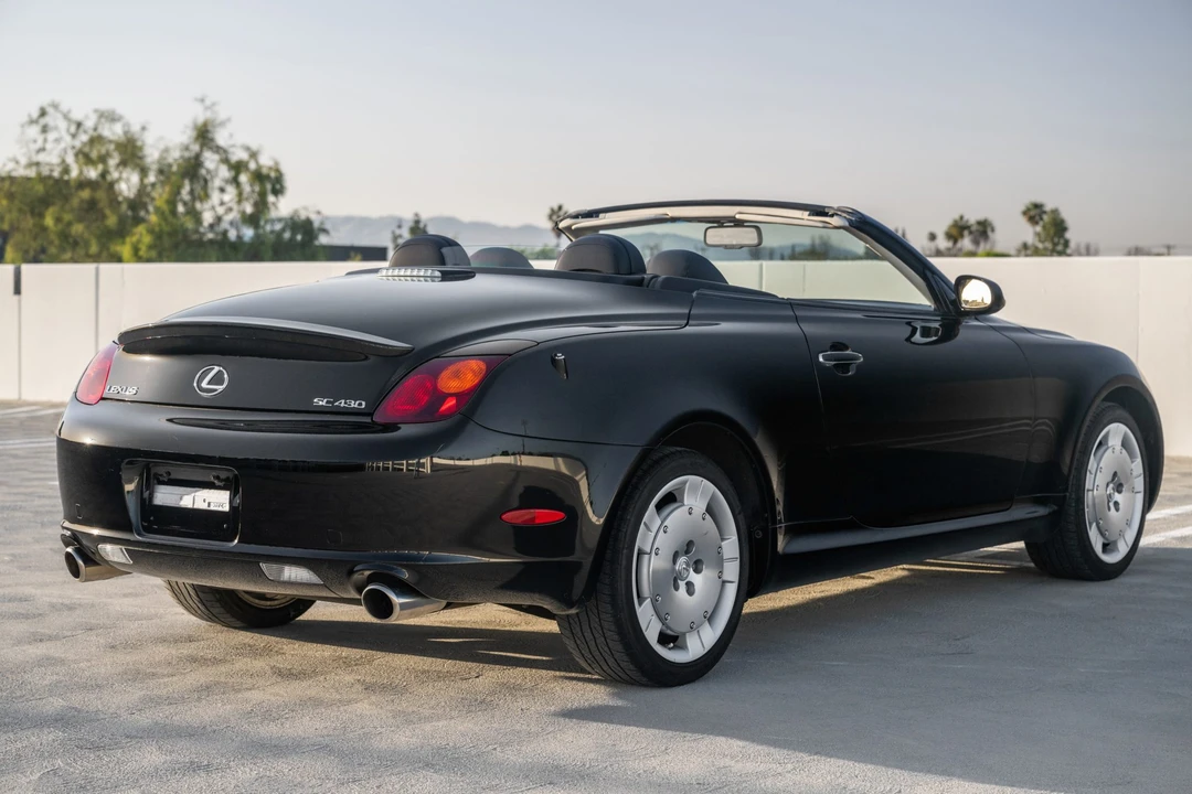 2004 Lexus SC430 - Image 5 of 31