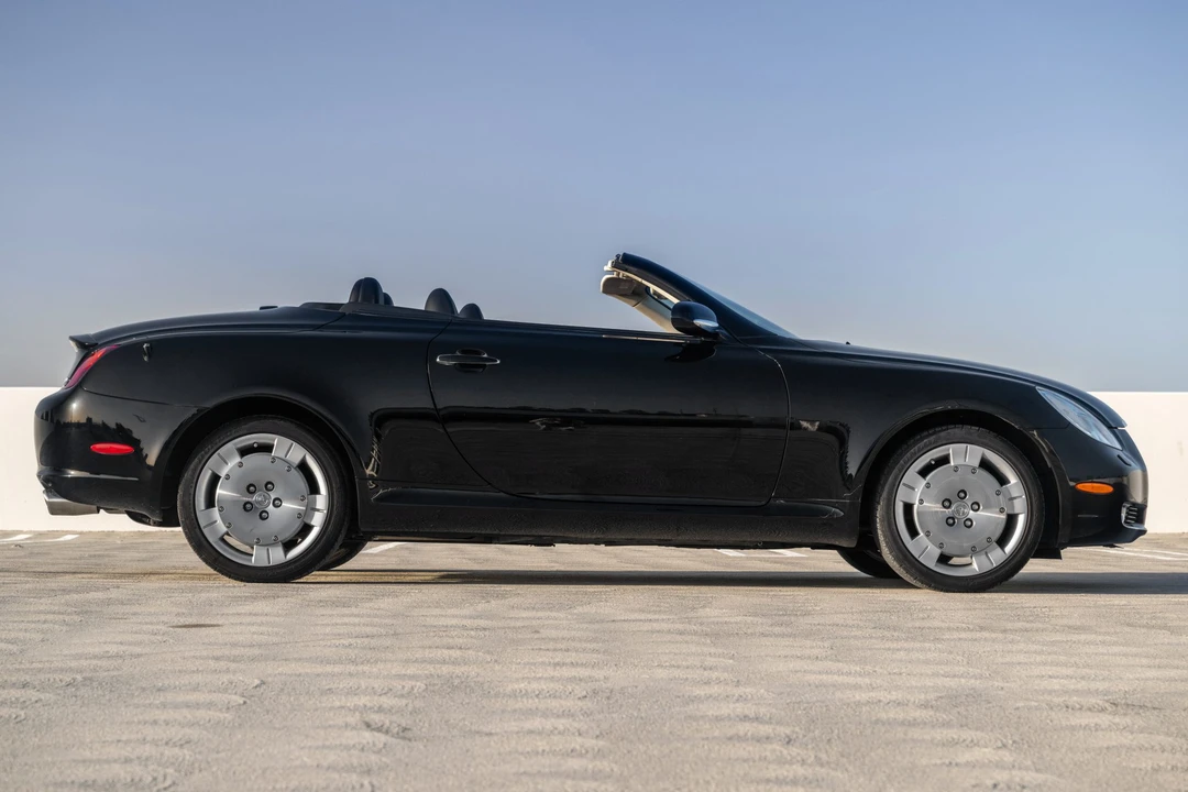 2004 Lexus SC430 - Image 4 of 31