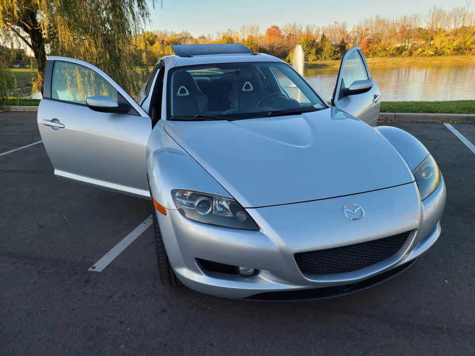 2004 Mazda RX-8 1st Gen - Image 28 of 31