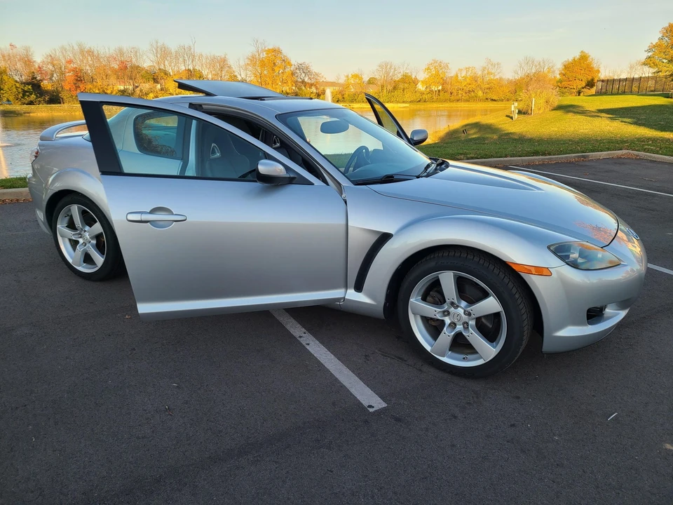 2004 Mazda RX-8 1st Gen - Image 29 of 31