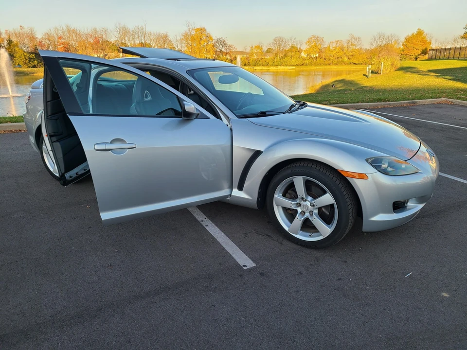 2004 Mazda RX-8 1st Gen - Image 30 of 31