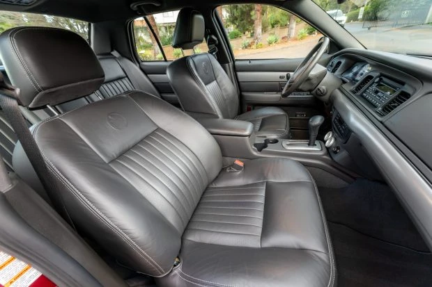 2004 Mercury Marauder - Image 4 of 7