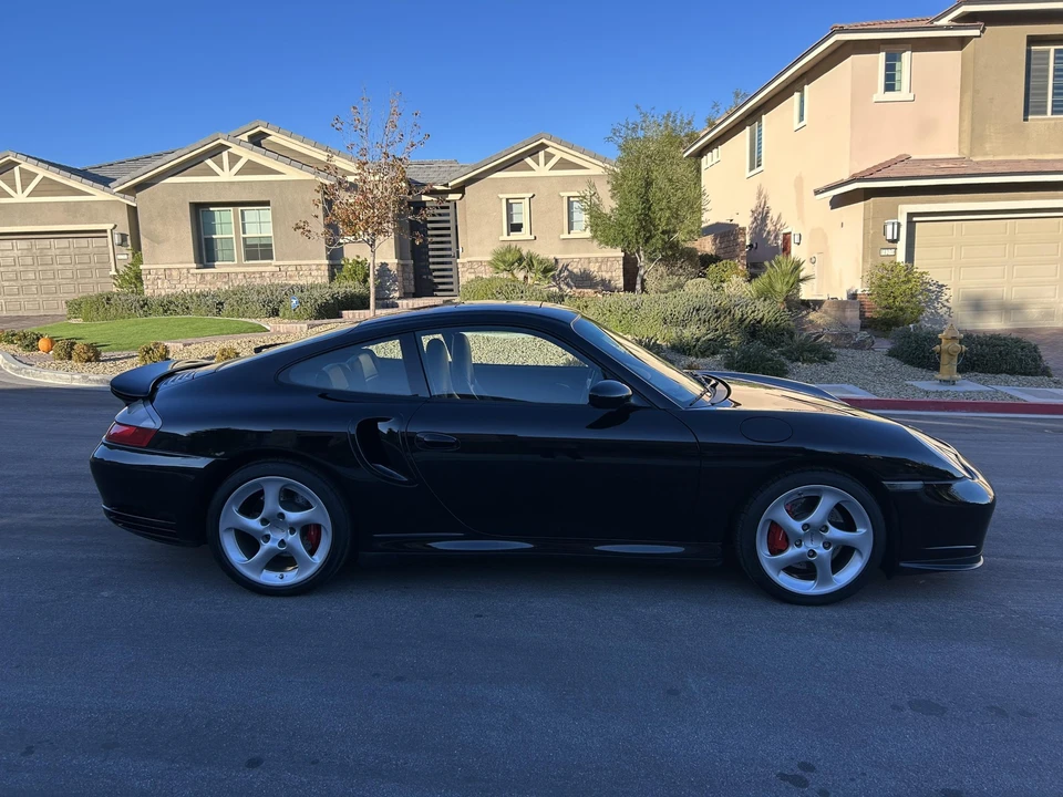 2004 Porsche 996 Turbo - Image 12 of 31