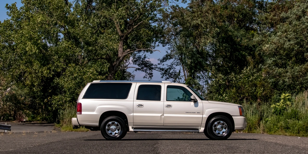 2005 Cadillac Escalade & EXT 2nd Gen - Image 23 of 31