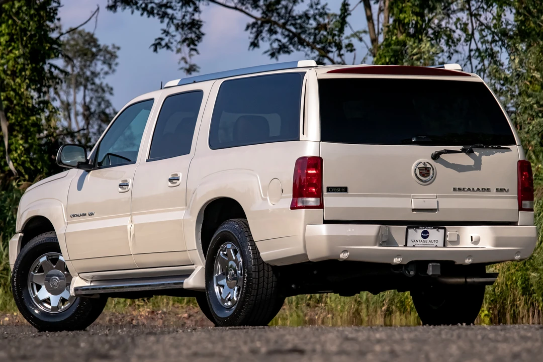 2005 Cadillac Escalade & EXT 2nd Gen - Image 12 of 31