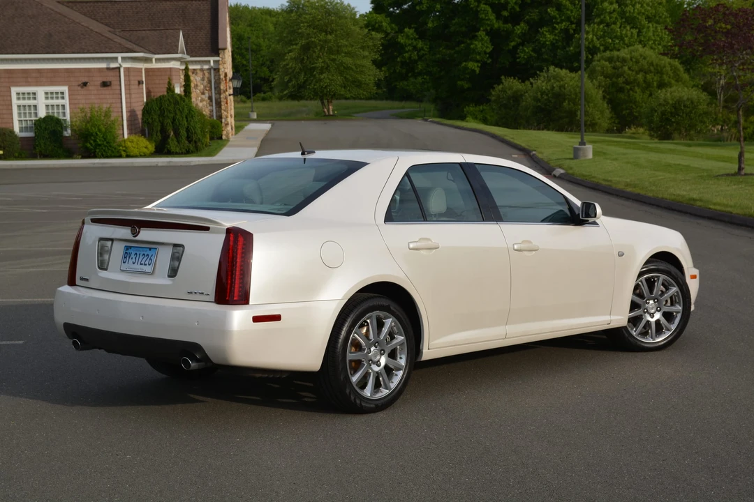 2005 Cadillac STS - Image 30 of 31