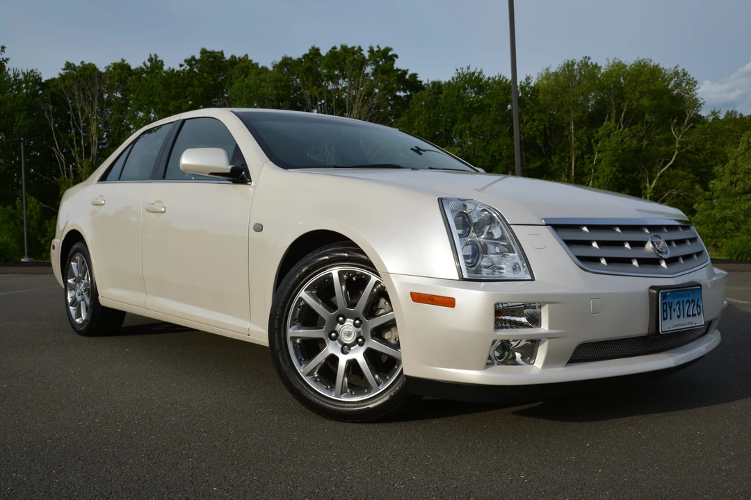 2005 Cadillac STS - Image 24 of 31
