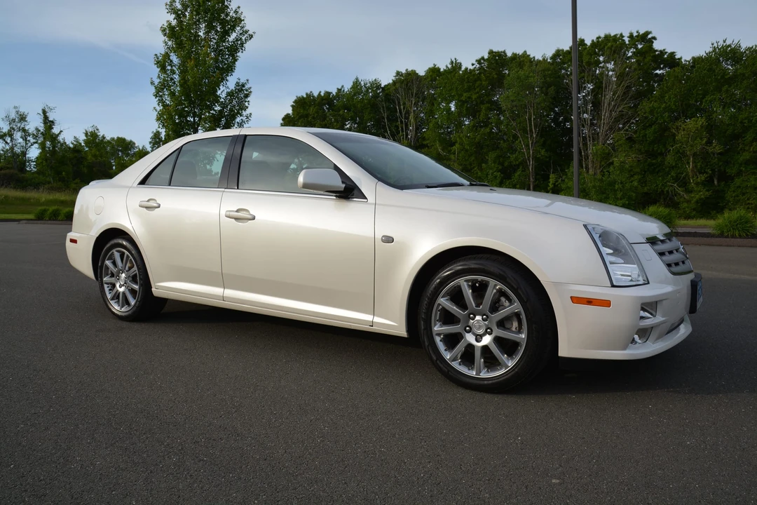 2005 Cadillac STS - Image 26 of 31