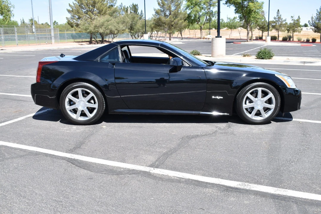 2005 Cadillac XLR - Image 7 of 31