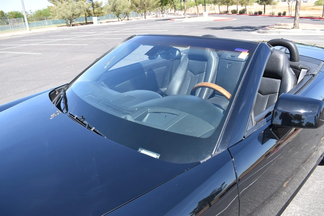 2005 Cadillac XLR - Image 24 of 31