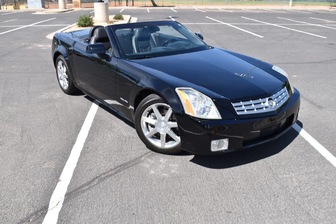 2005 Cadillac XLR - Image 18 of 31