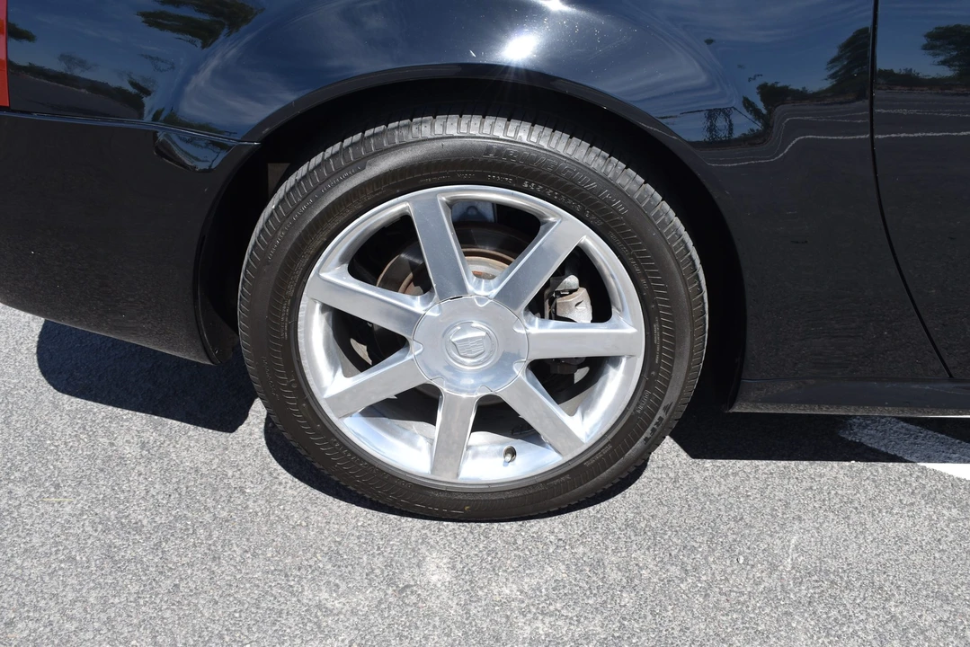 2005 Cadillac XLR - Image 29 of 31