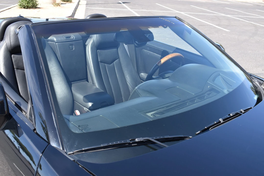2005 Cadillac XLR - Image 25 of 31