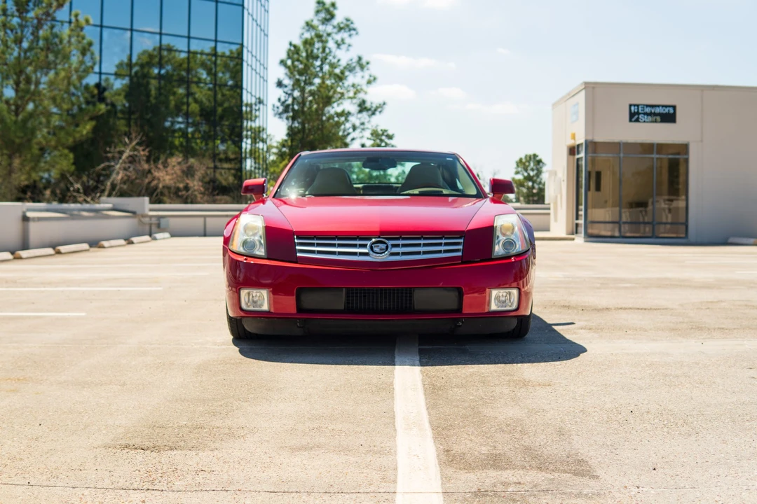 2005 Cadillac XLR - Image 17 of 31