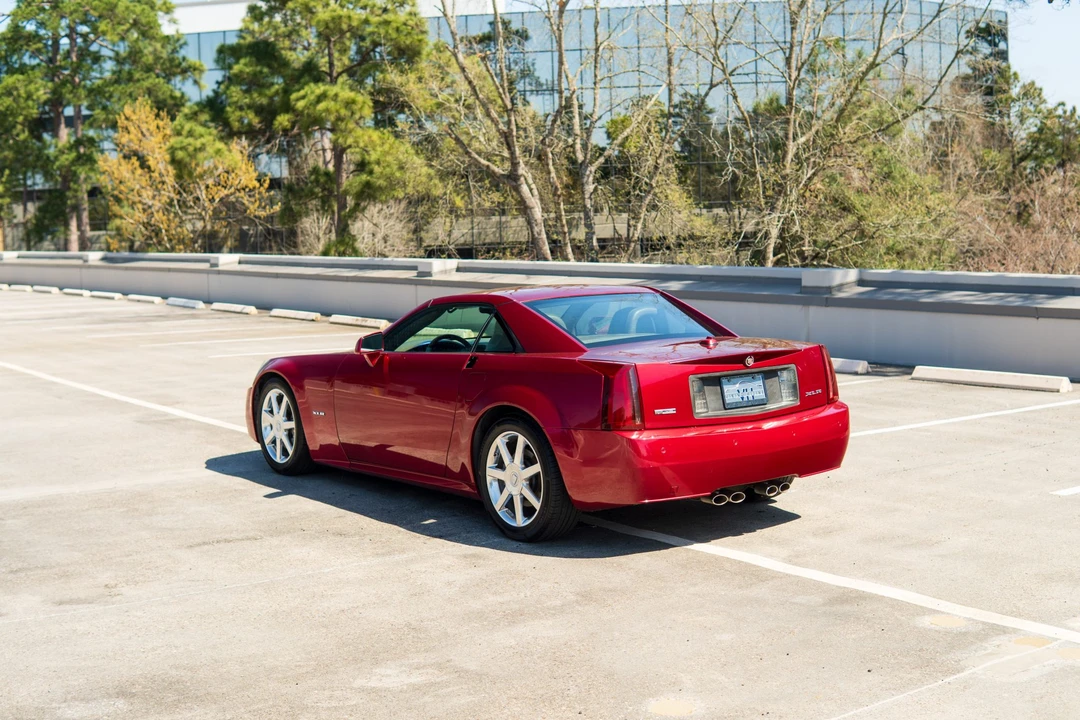 2005 Cadillac XLR - Image 6 of 31