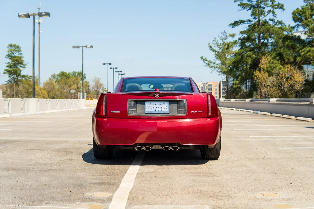 2005 Cadillac XLR - Image 8 of 31